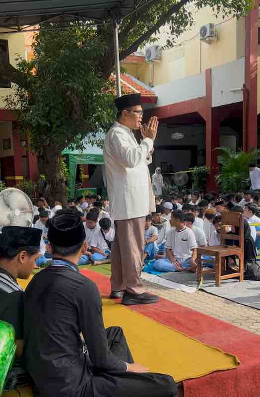 Bapak Dr. Muhammad Romli, S.Pd., M.Pd.